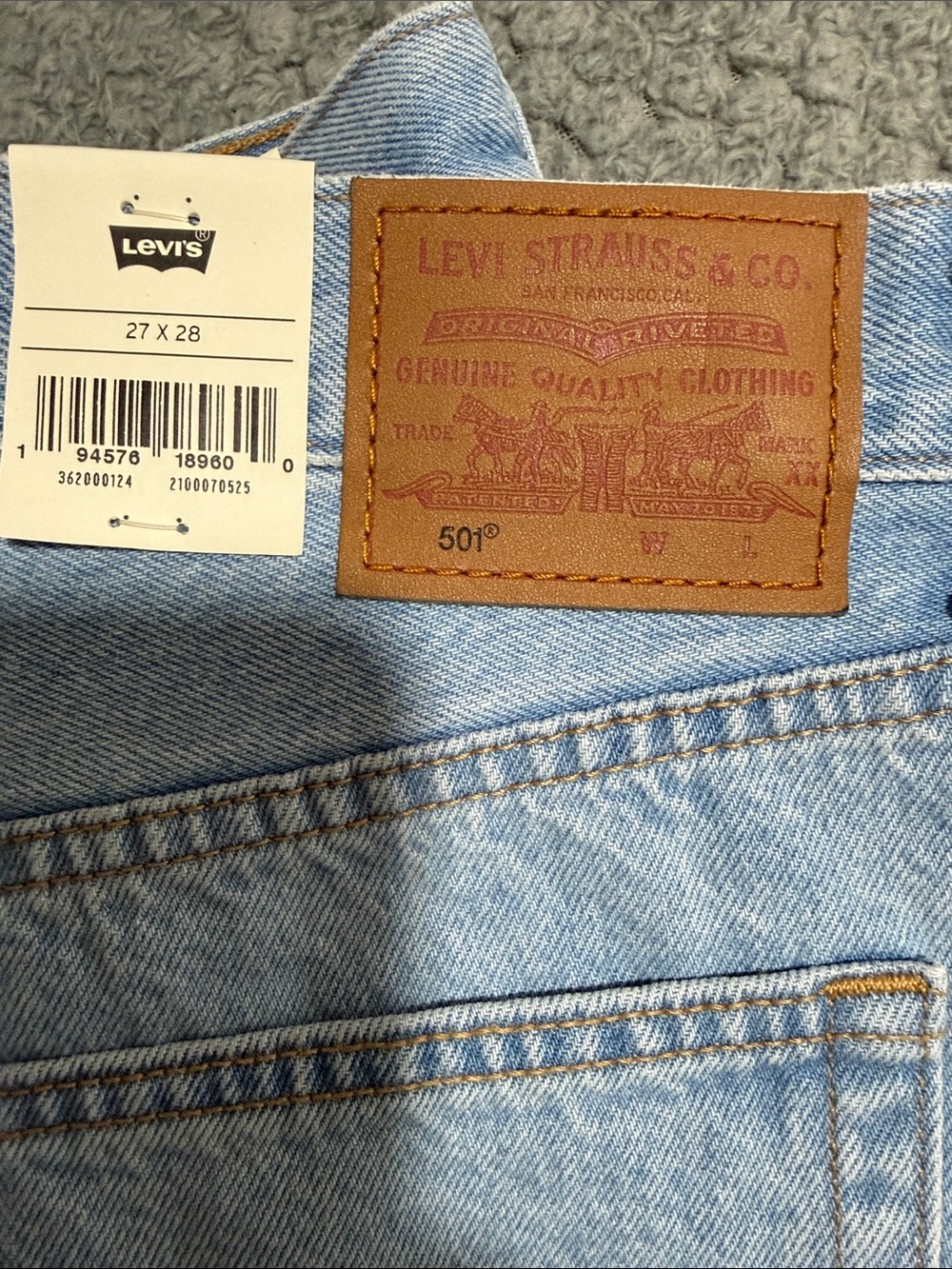 Levi's Light Blue Straight Women’s Jeans - 501 Style - Picture 2 of 6